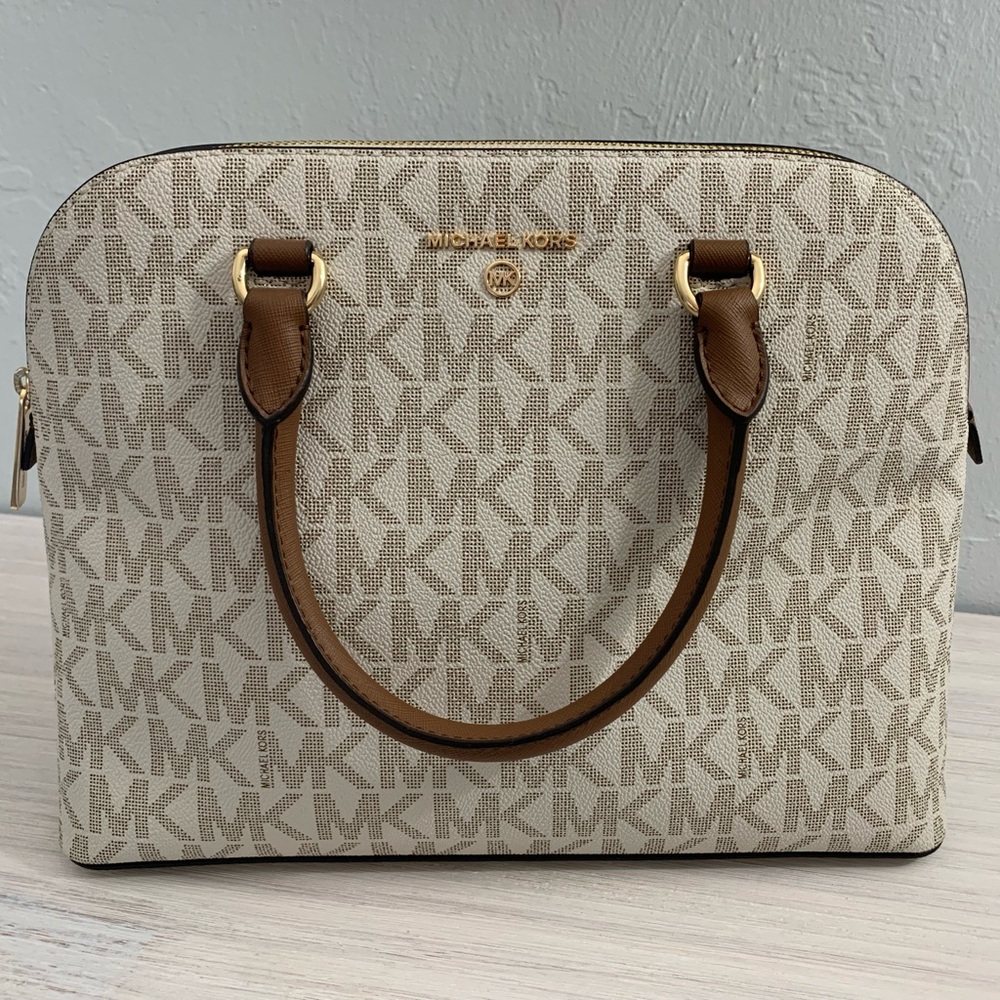 NWT Michael Kors Large Dome Cindy Satchell